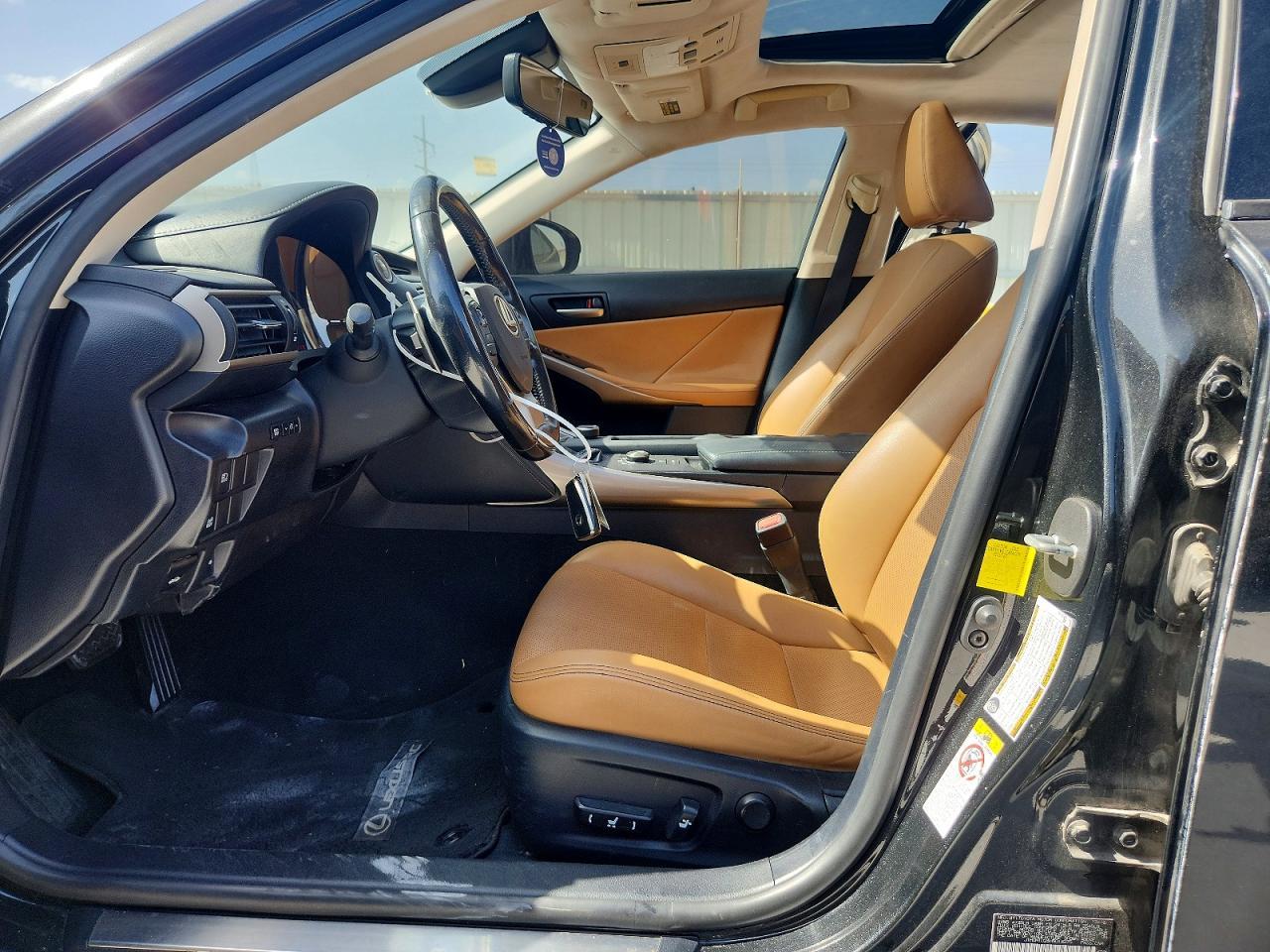 2017 Lexus Is 300 - Image 7