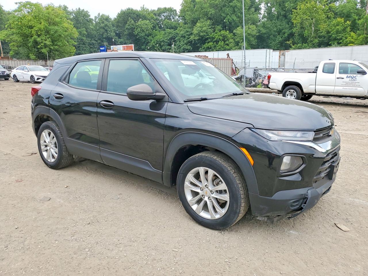 2022 Chevrolet Trailblazer Ls - Image 4