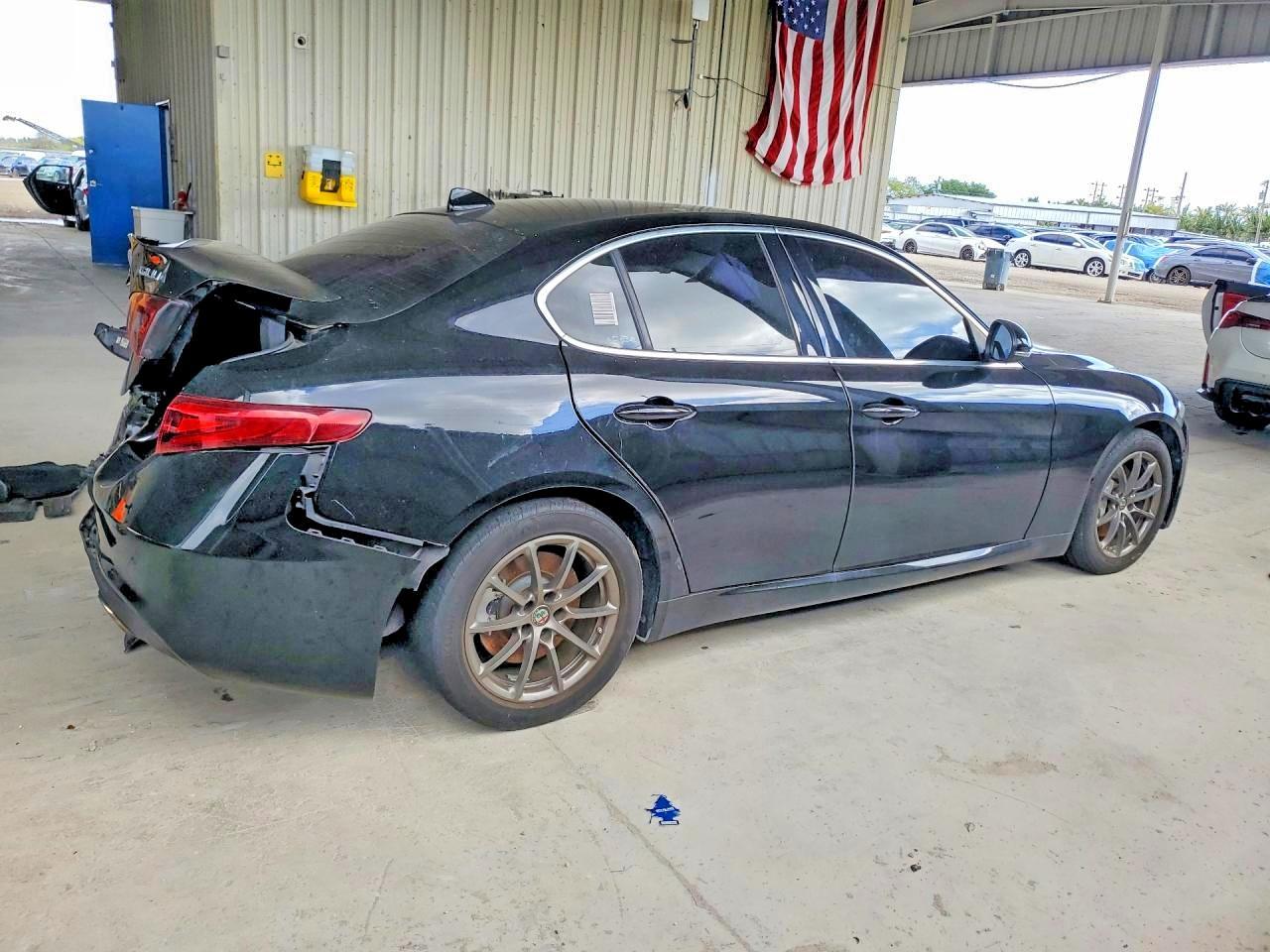 2018 Alfa Romeo Giulia - Image 3