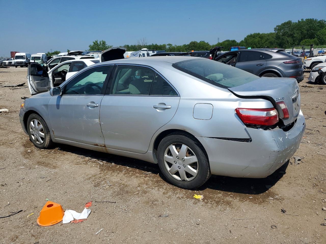 2007 Toyota Camry Le - Фото 2