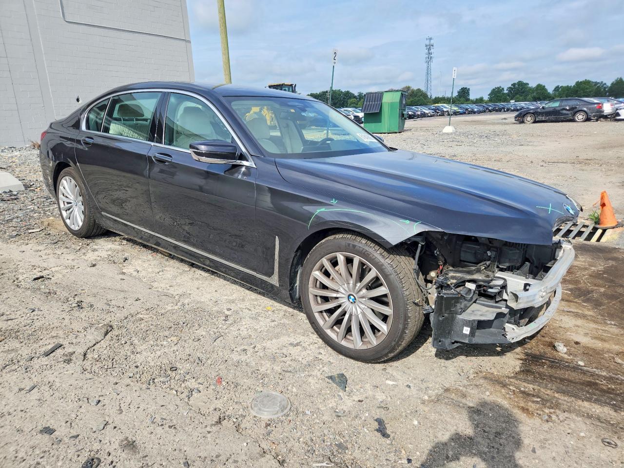 2021 BMW 740 Xi - Фото 4