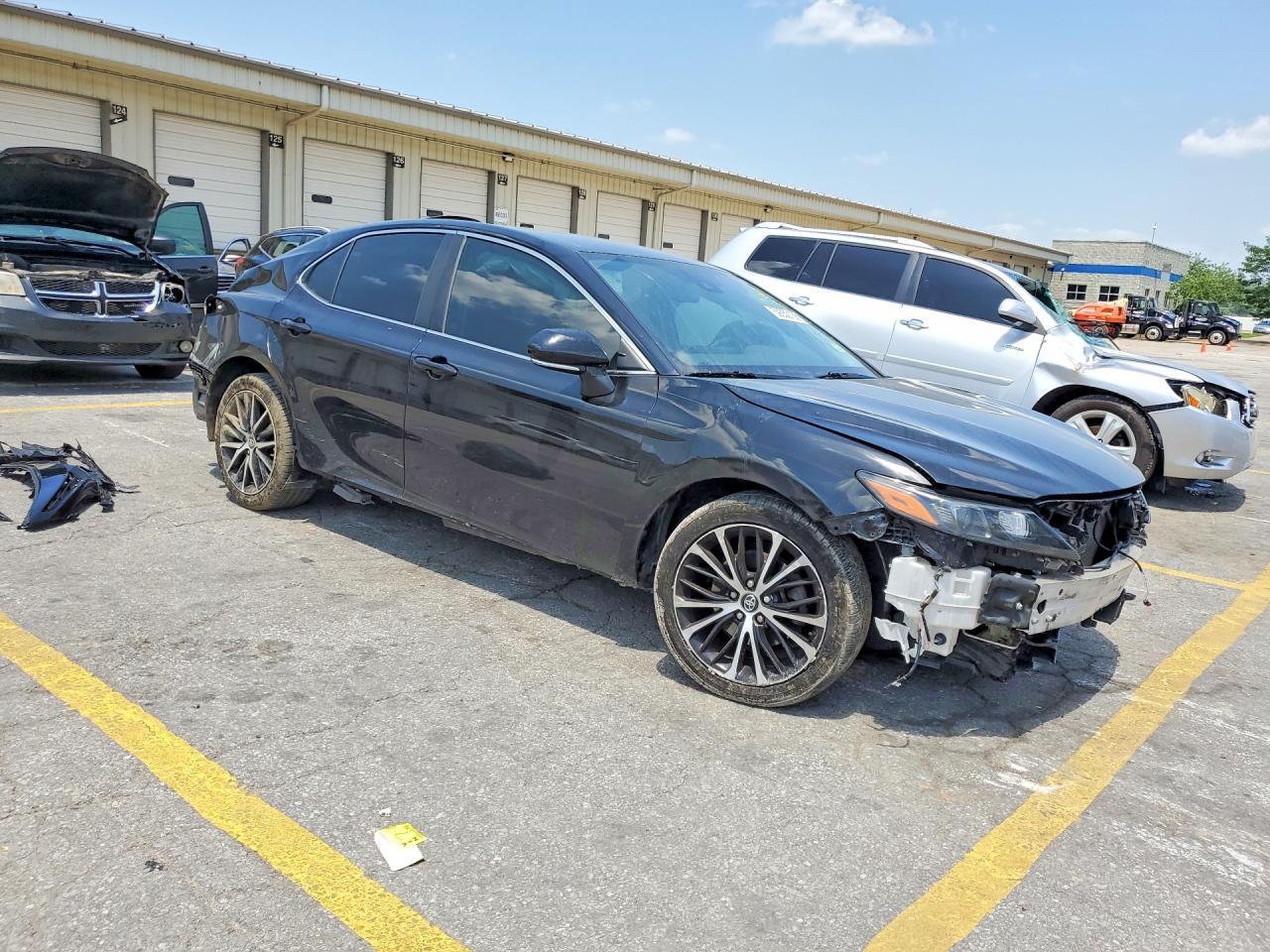 2023 Toyota Camry Se - Фото 4