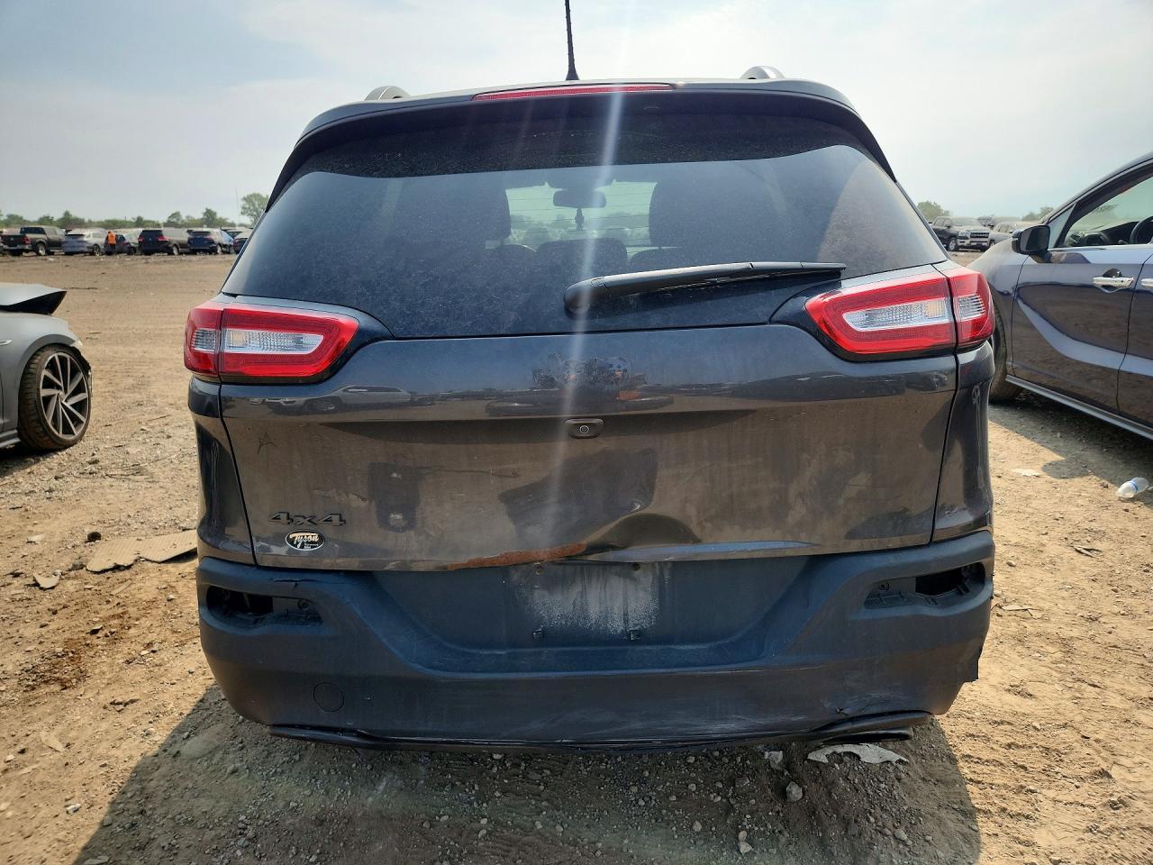 2017 Jeep Cherokee Latitude - Фото 6