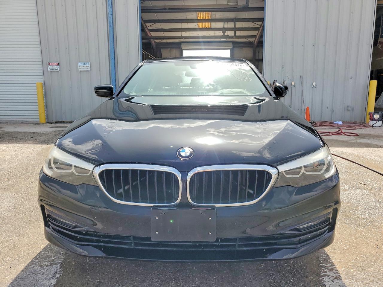 2017 BMW 530 I - Image 5
