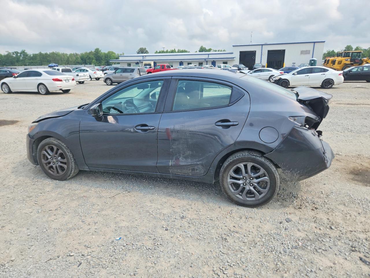 2019 Toyota Yaris Le - Фото 2