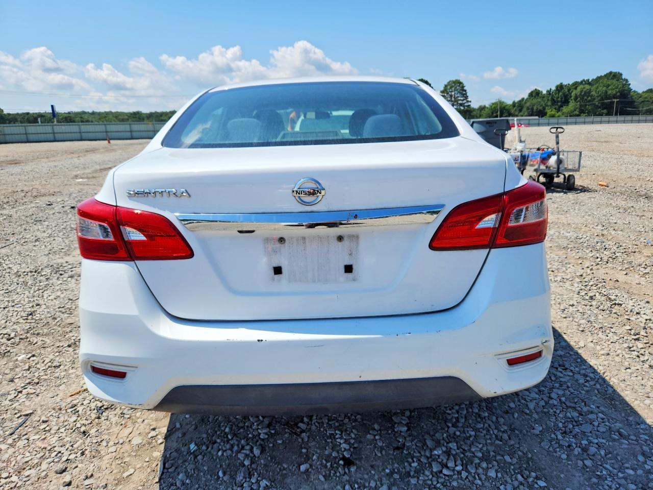 2018 Nissan Sentra S - Фото 6