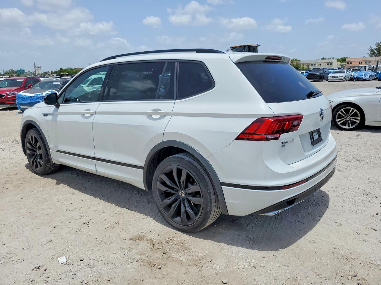 2021 Volkswagen Tiguan Se - Image 2