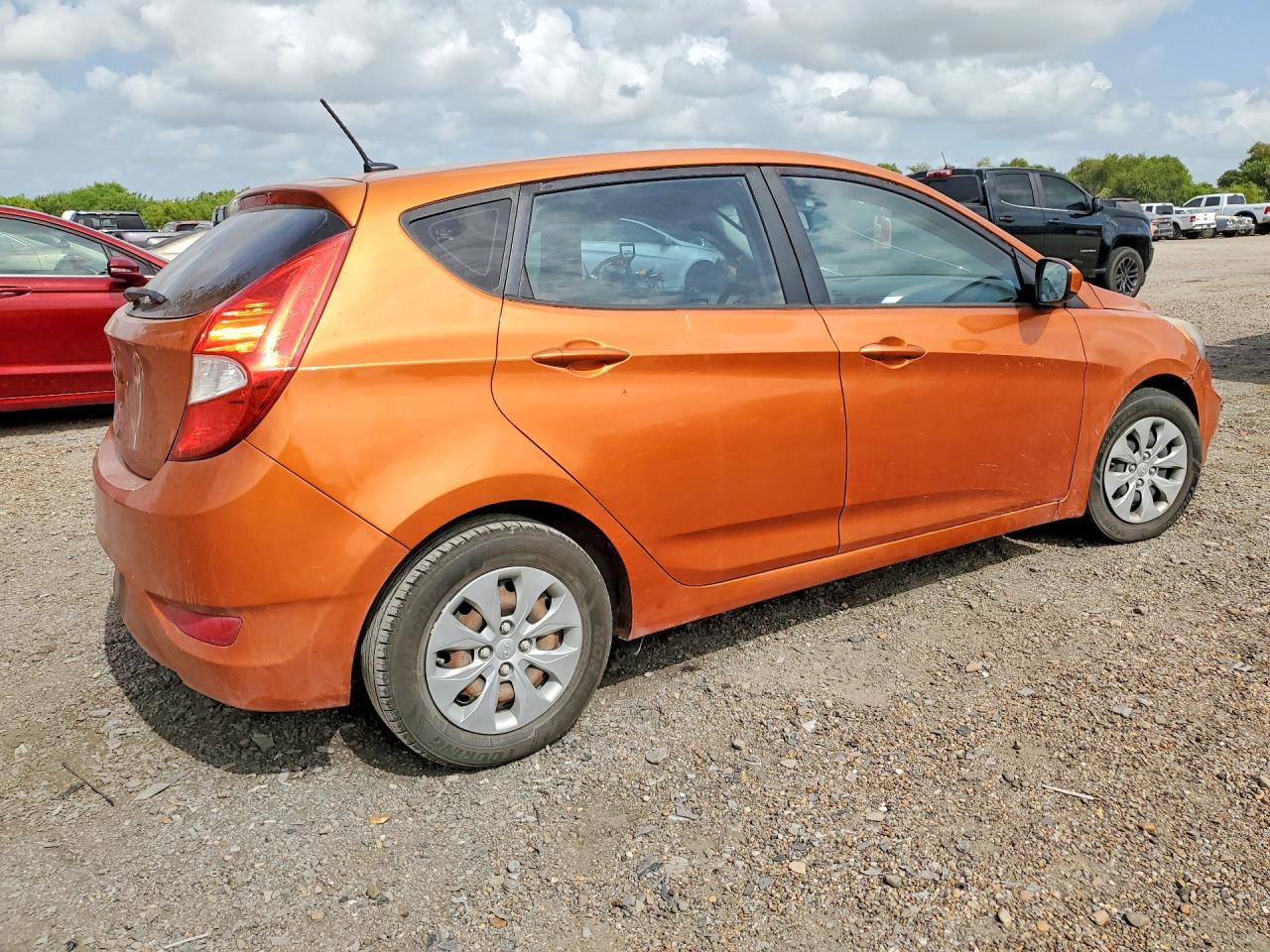 2017 Hyundai Accent Se - Image 3