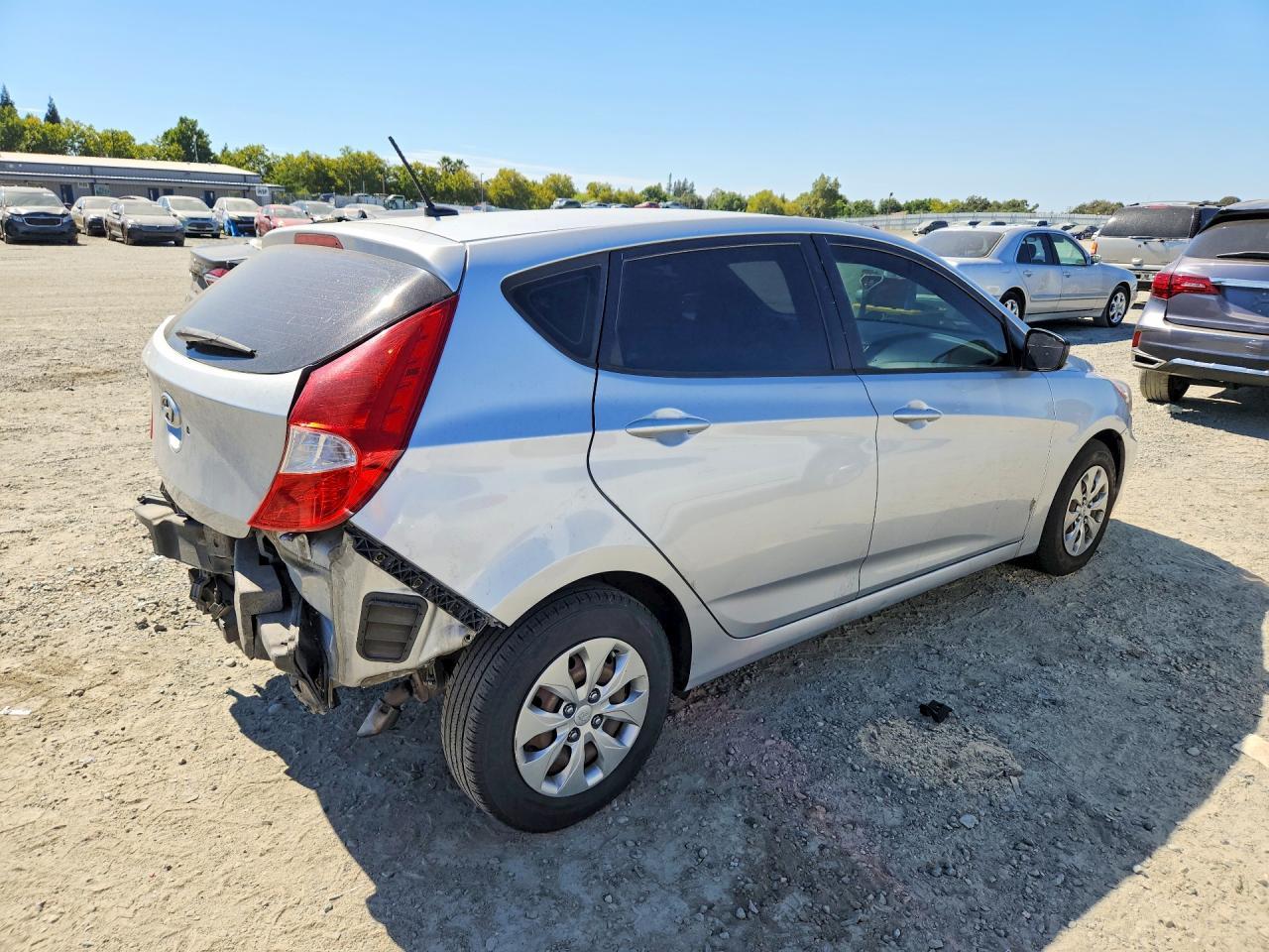 2016 Hyundai Accent Se - Фото 3