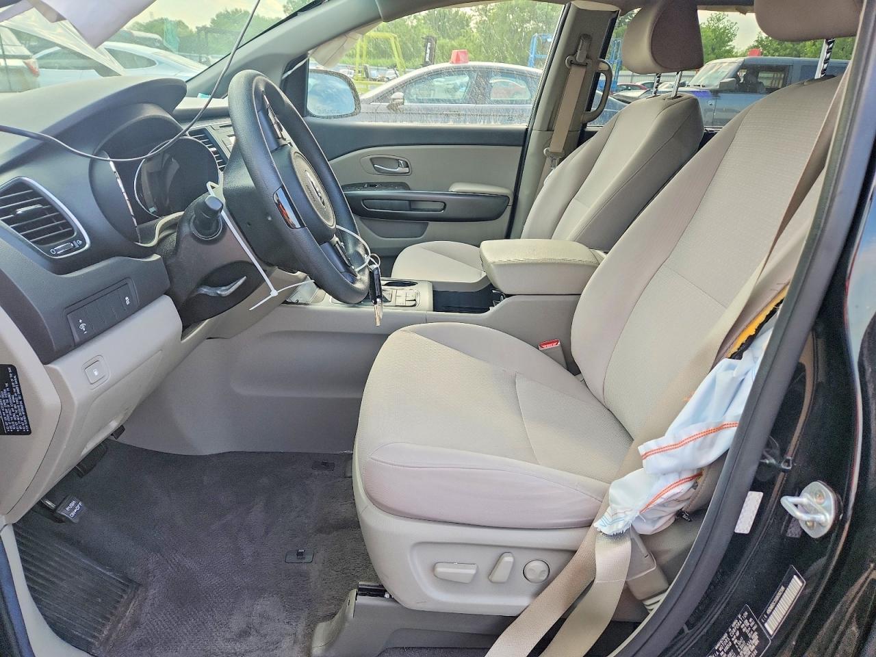 2016 Kia Sedona Lx - Фото 7