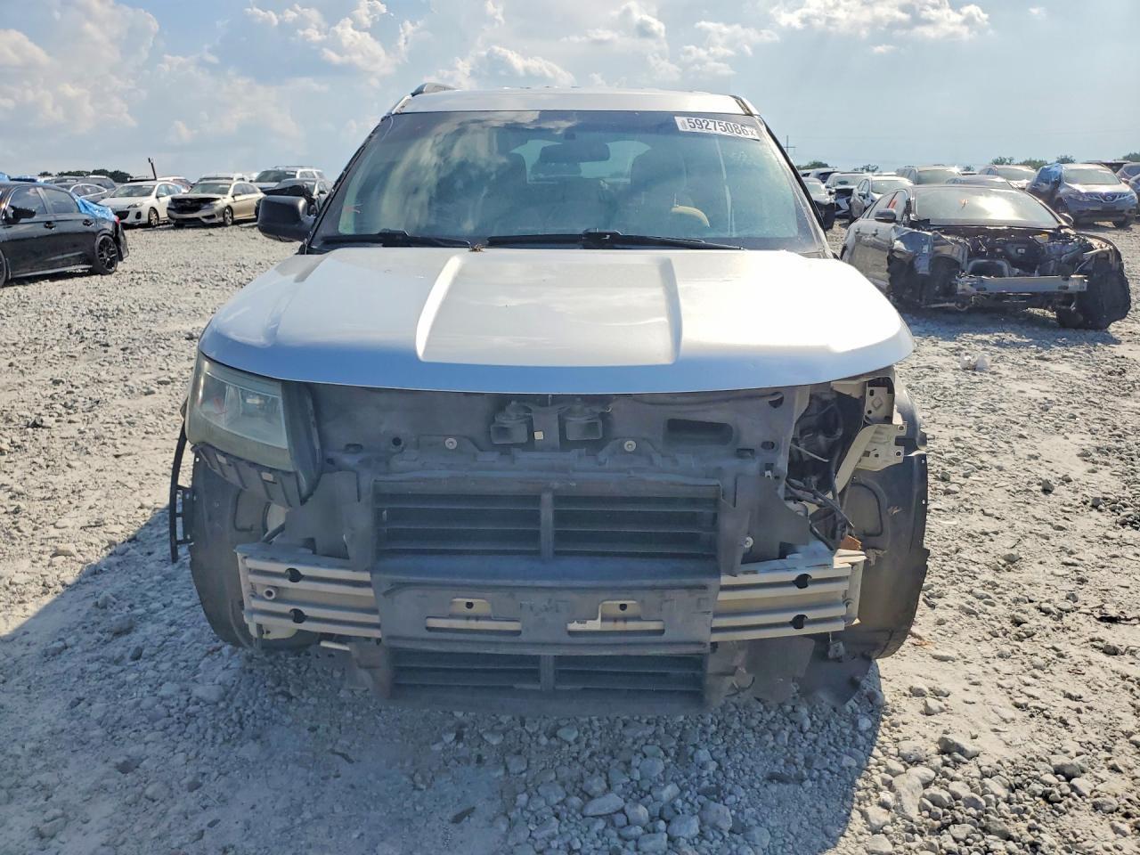 2016 Ford Explorer - Image 5