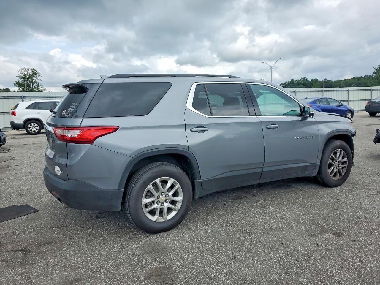 2019 Chevrolet Traverse Lt - Image 3