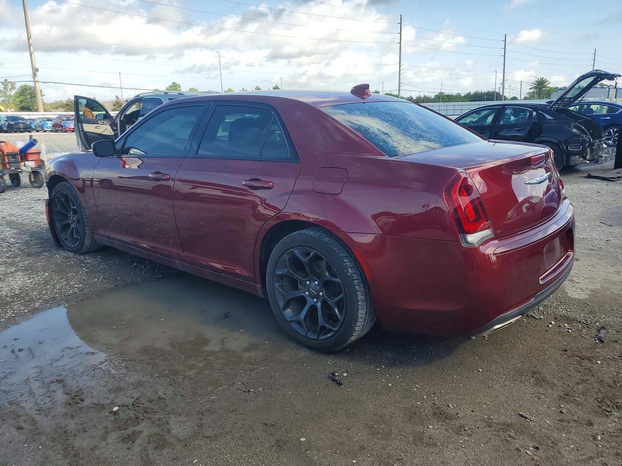 2019 Chrysler 300 S - Image 2
