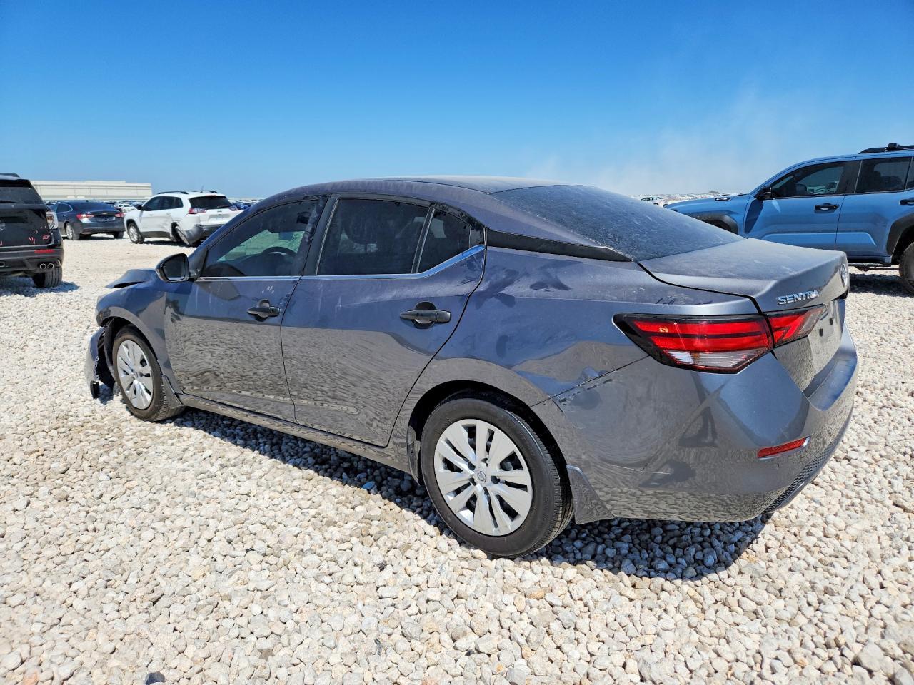 2025 Nissan Sentra - Фото 2