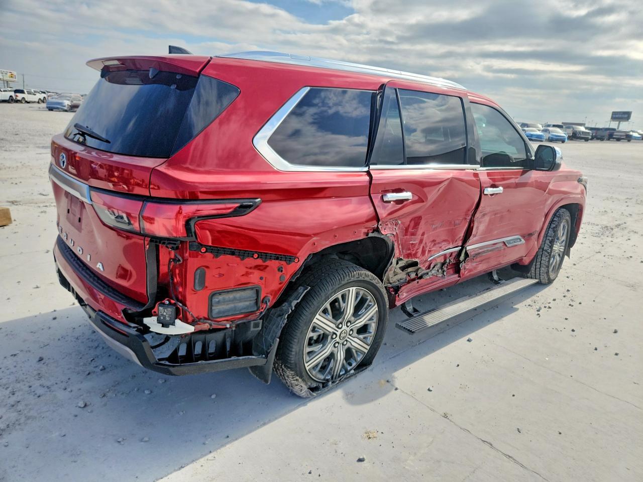 2023 Toyota Sequoia Capstone - Фото 3