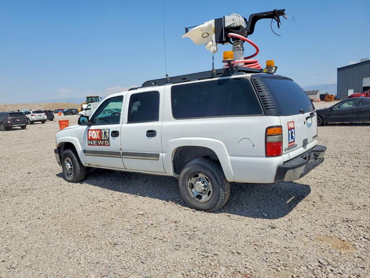 2005 Chevrolet Suburban K2500 - Фото 2