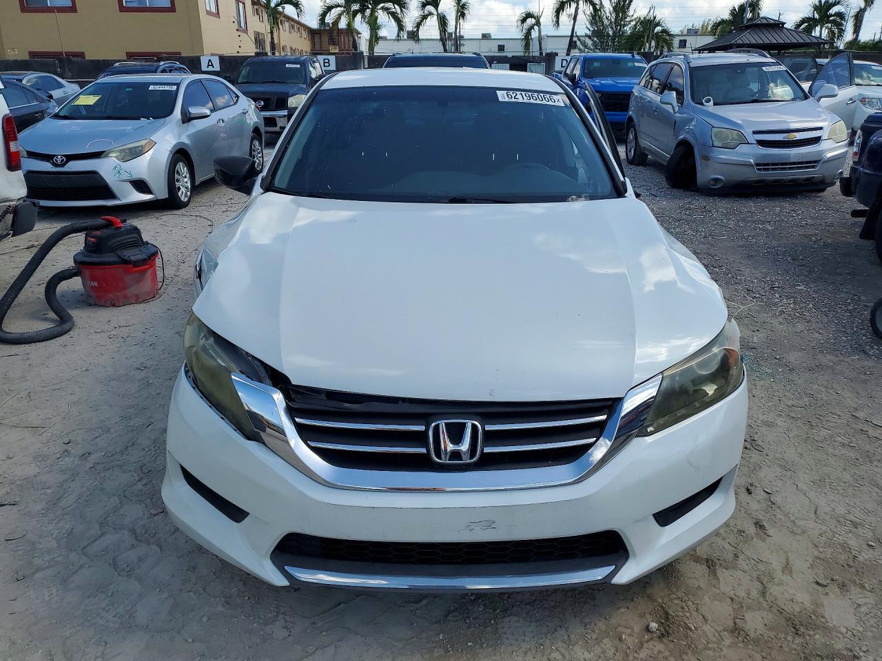 2015 Honda Accord Sport - Image 5