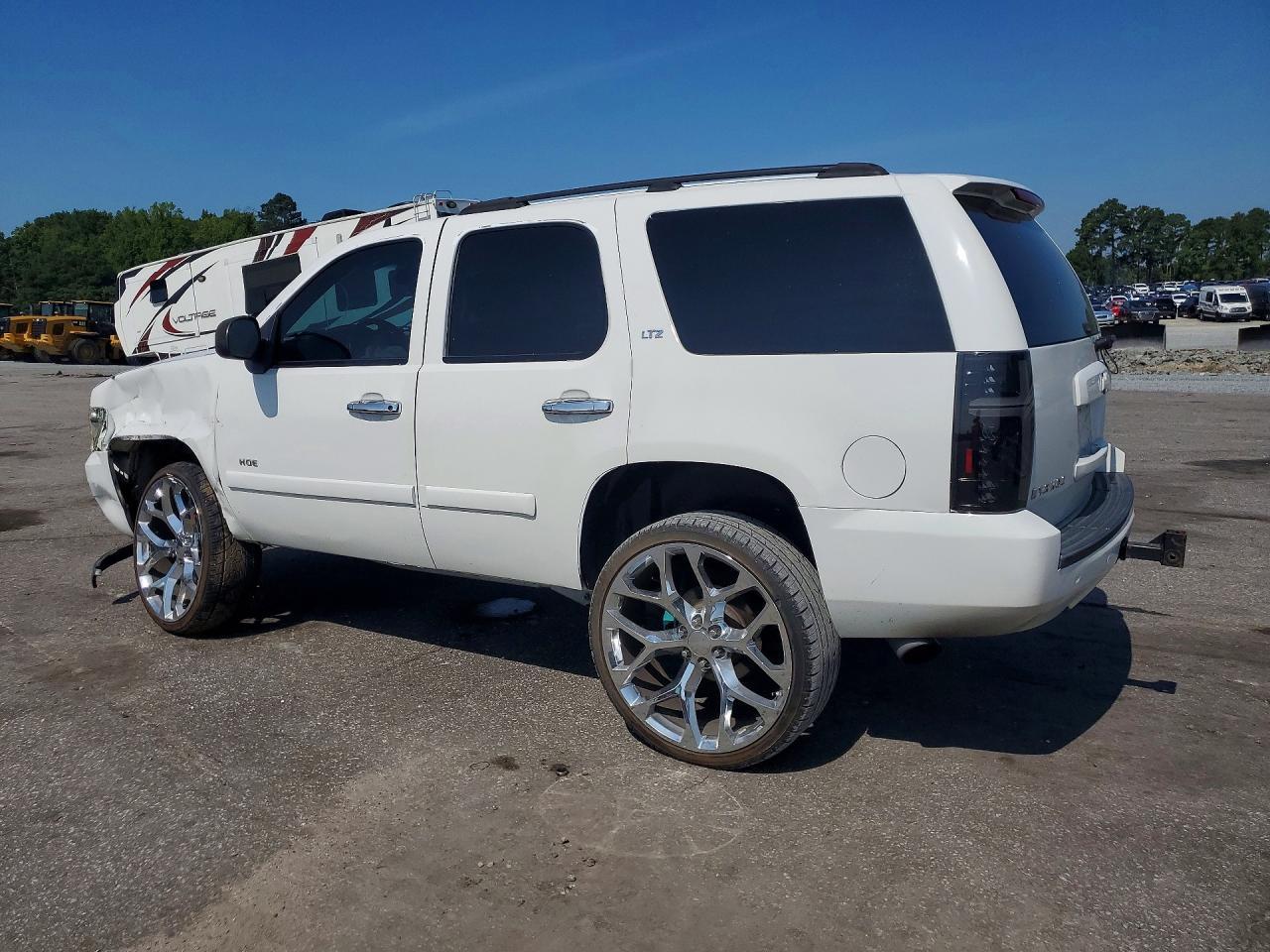 2007 Chevrolet Tahoe C1500 - Фото 2