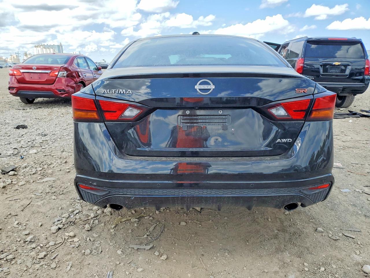 2023 Nissan Altima Sr - Image 6