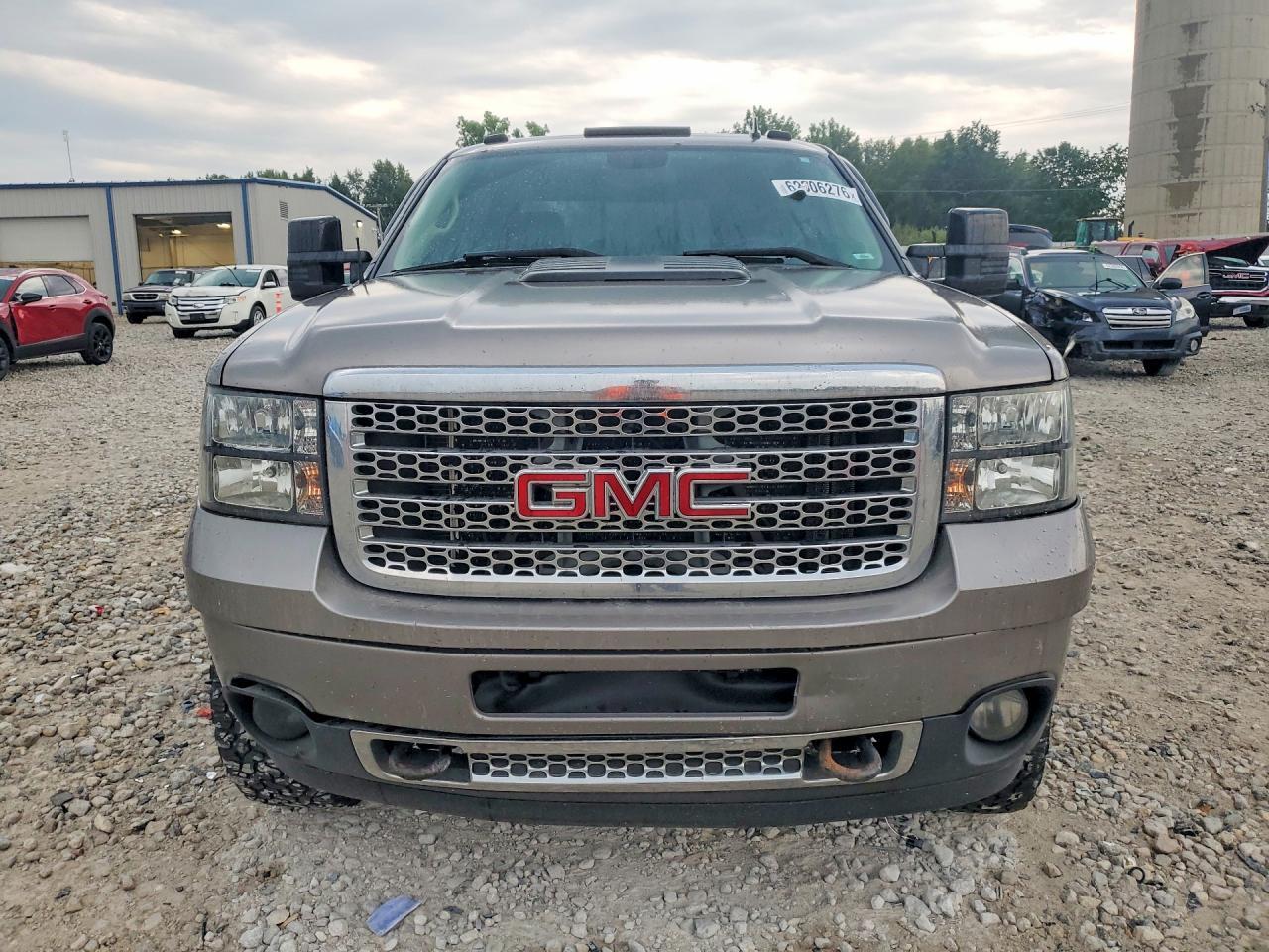 2013 GMC Sierra K2500 Denali - Image 5