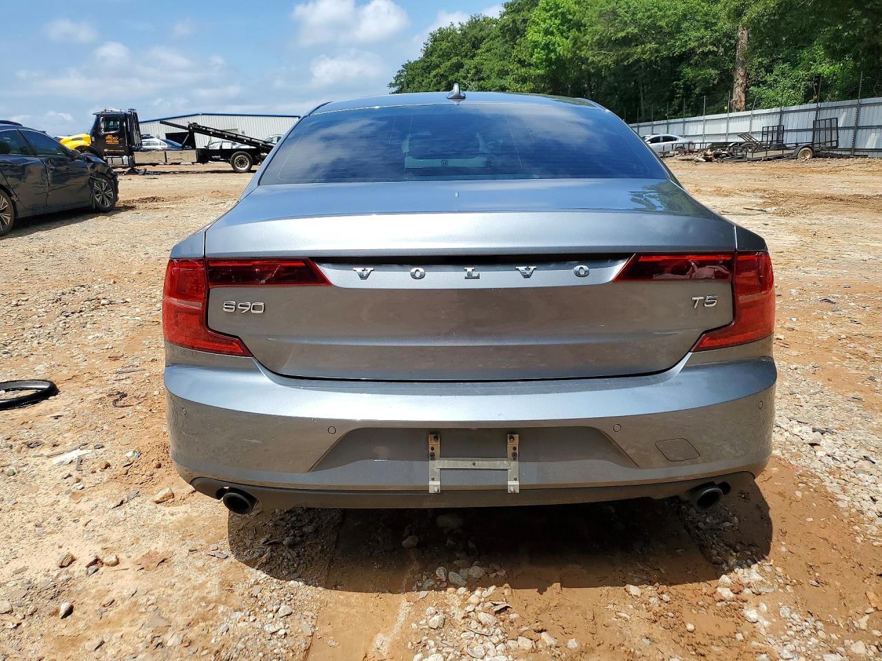 2018 Volvo S90 T5 Momentum - Фото 6