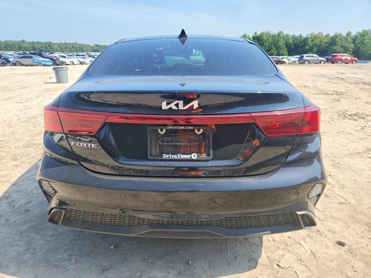 2022 Kia Forte Lxs - Image 6