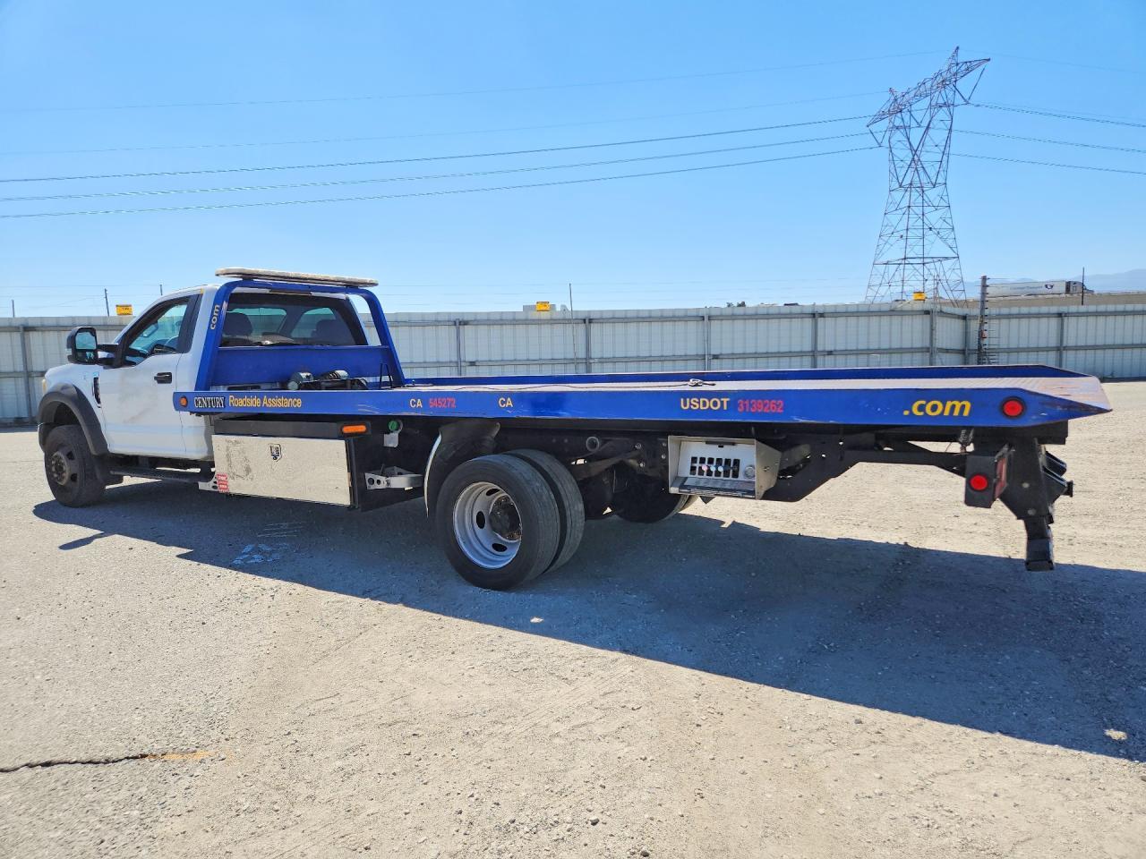 2017 Ford F550 Super Duty - Фото 2