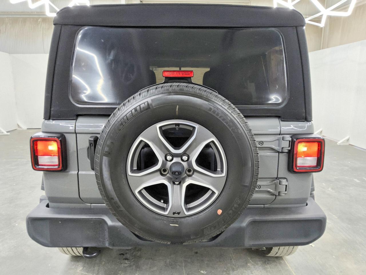 2023 Jeep Wrangler Sport - Фото 6