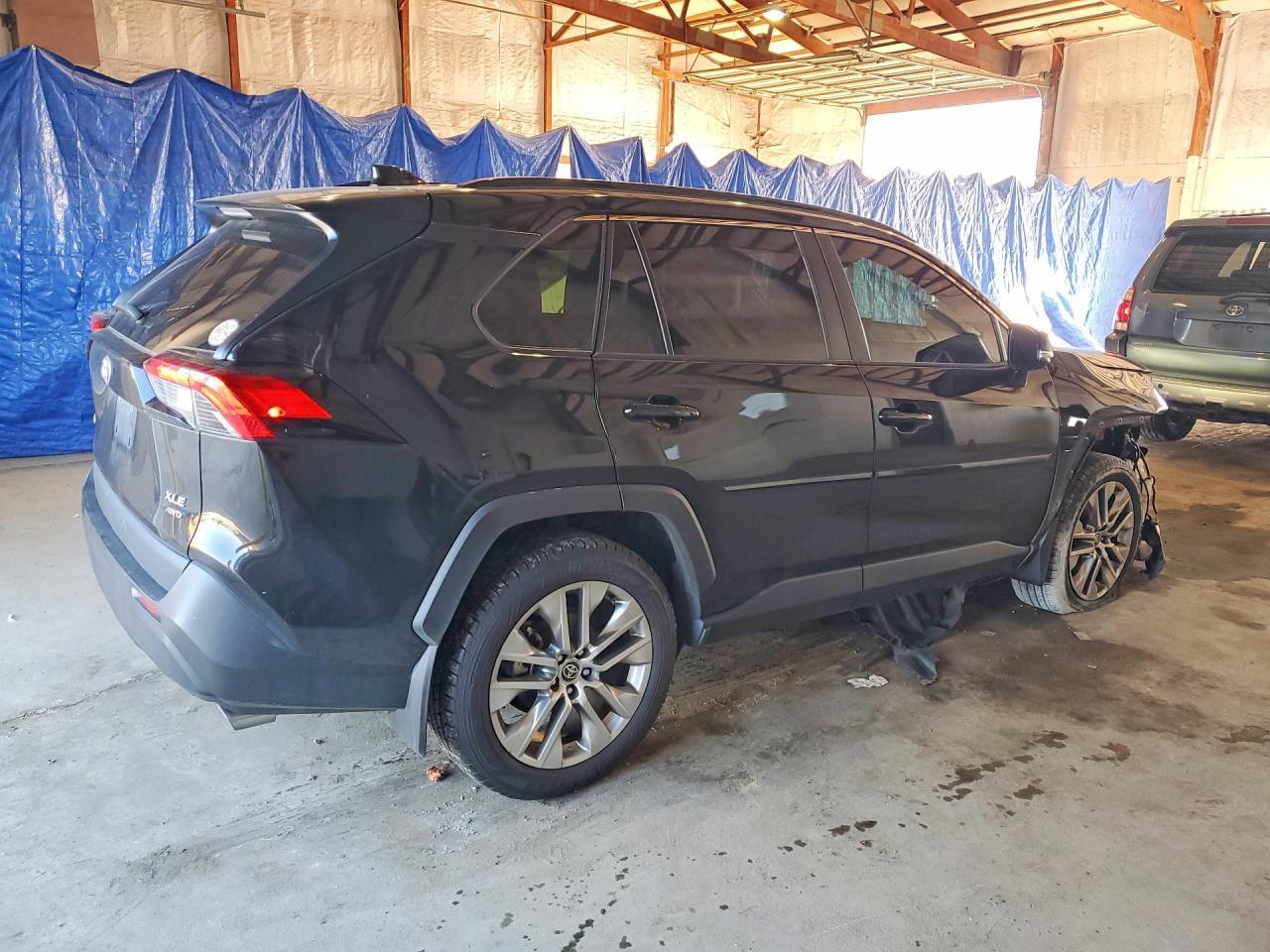 2021 Toyota Rav4 Xle Premium - Фото 3