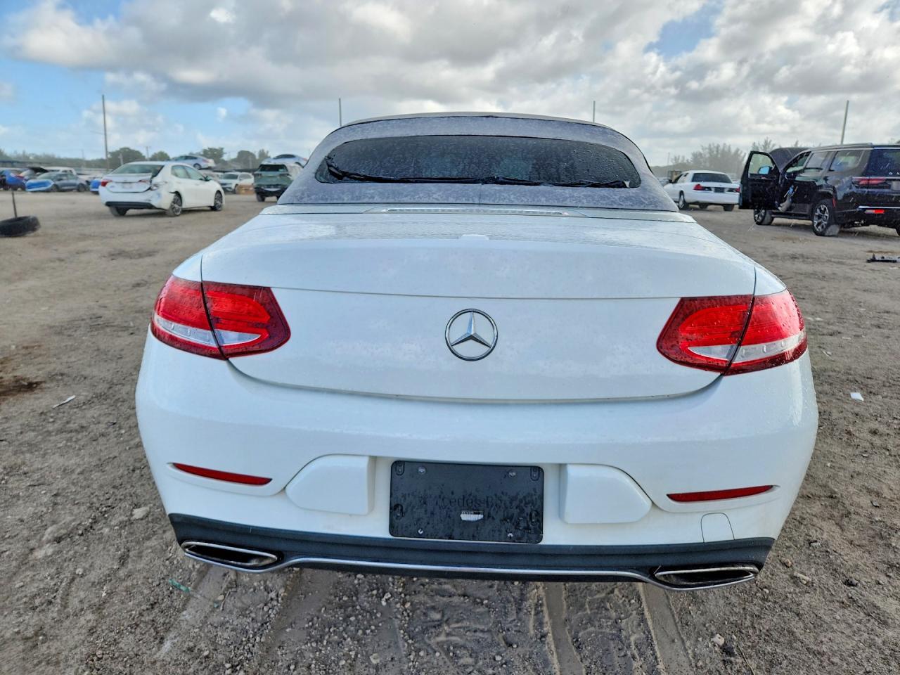 2017 Mercedes-Benz C 300 - Image 6