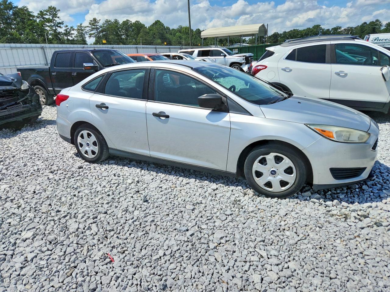 2016 Ford Focus S - Image 4