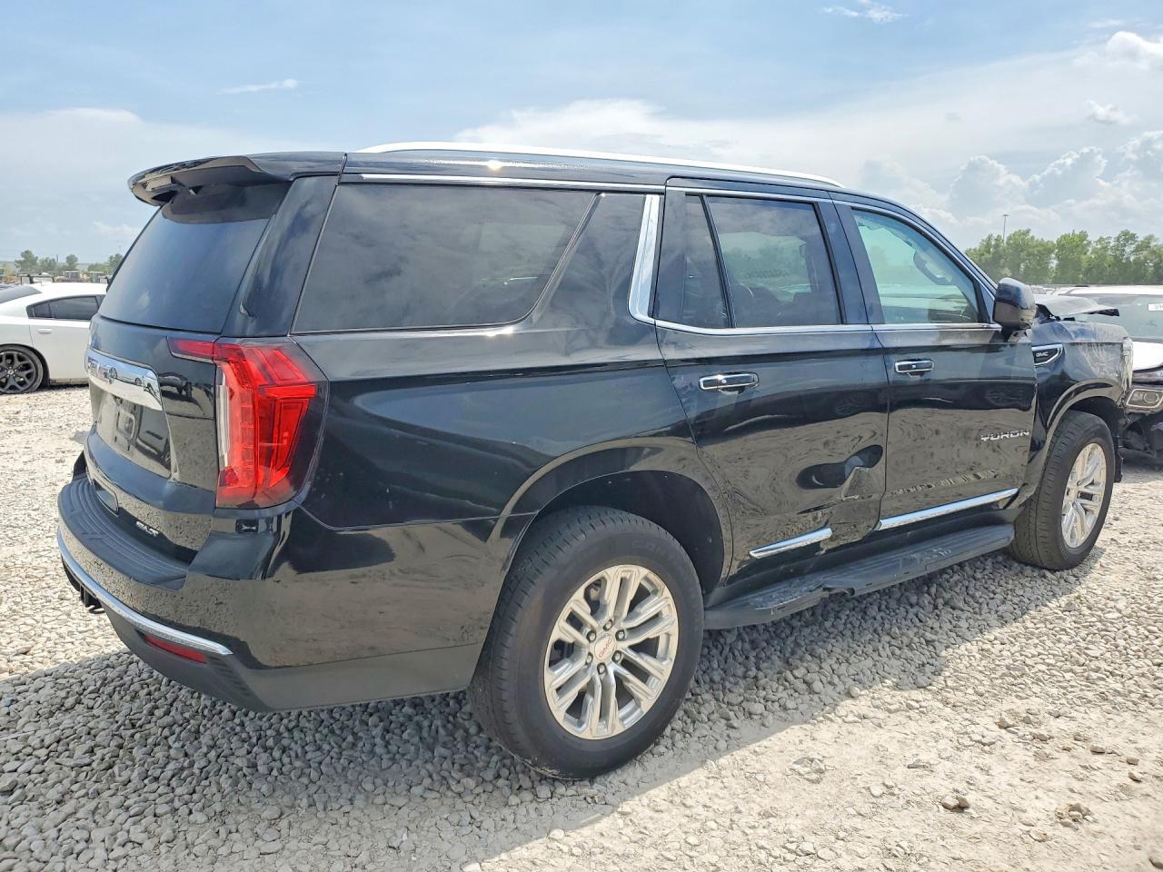 2023 GMC Yukon Slt - Фото 3
