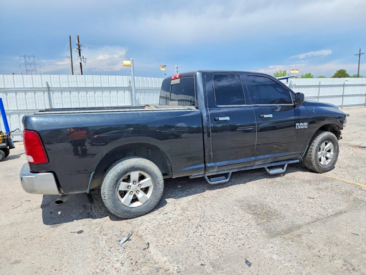 2017 Ram 1500 Slt - Image 3