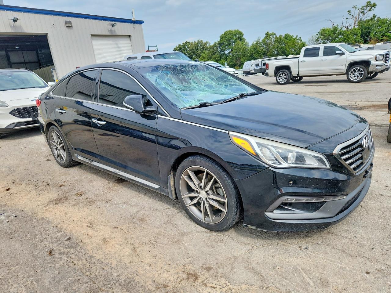 2015 Hyundai Sonata Sport 2.0T - Фото 4
