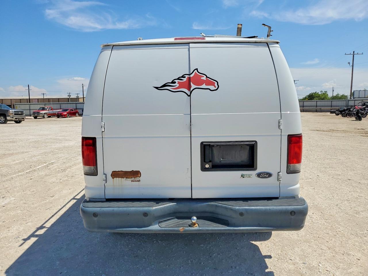 2014 Ford Econoline E250 Van - Image 6