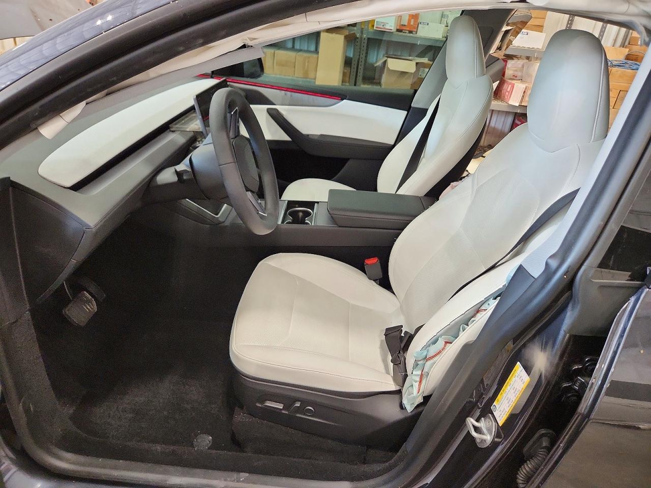 2026 Tesla Model Y - Фото 7