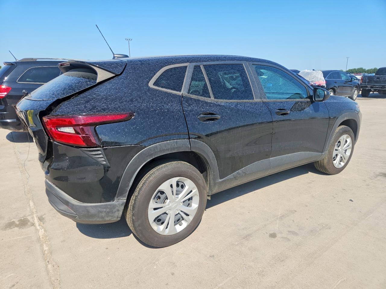 2024 Chevrolet Trax Ls - Image 3