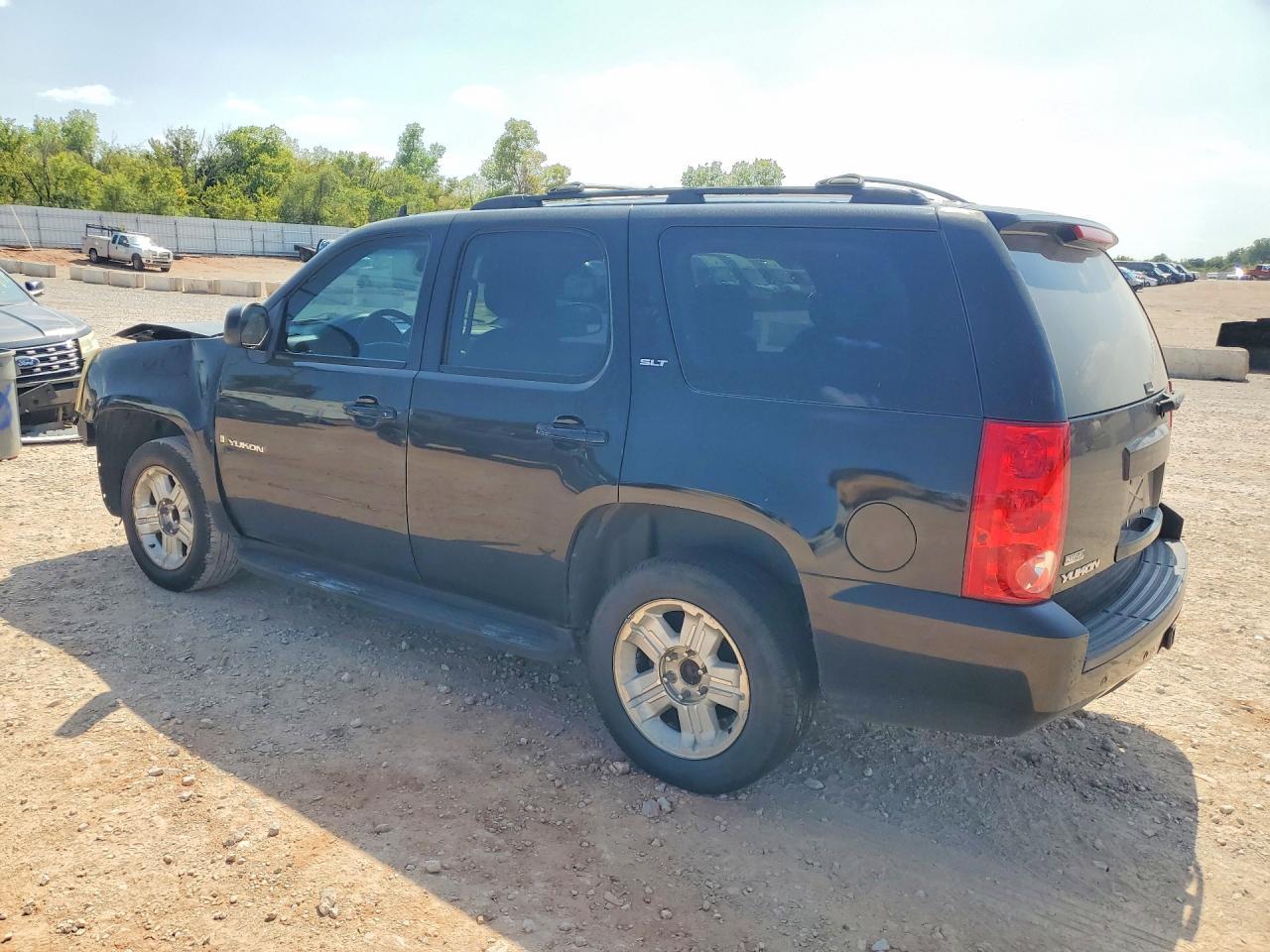 2009 GMC Yukon Slt - Image 2