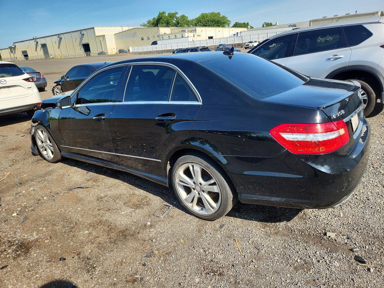 2013 Mercedes-Benz E 350 4Matic - Фото 2