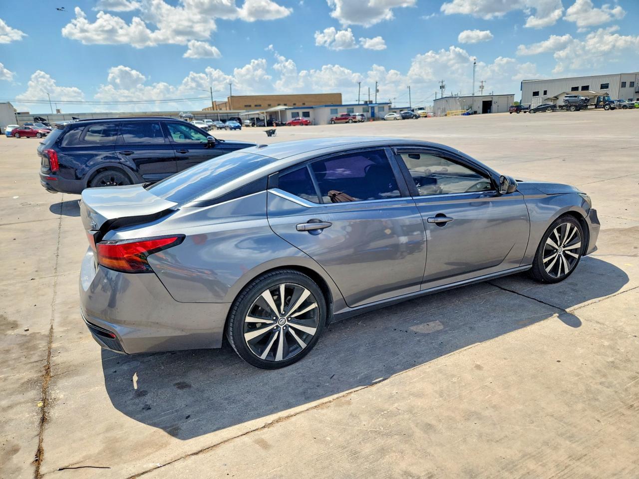 2019 Nissan Altima Sr - Image 3