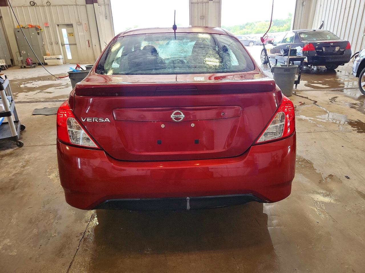 2018 Nissan Versa S Plus - Фото 6