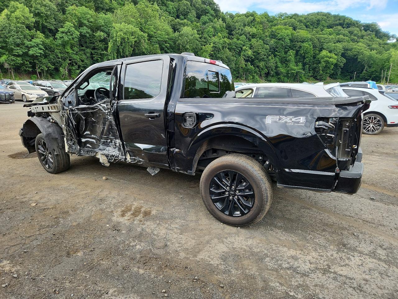 2025 Ford F150 Lariat - Фото 2