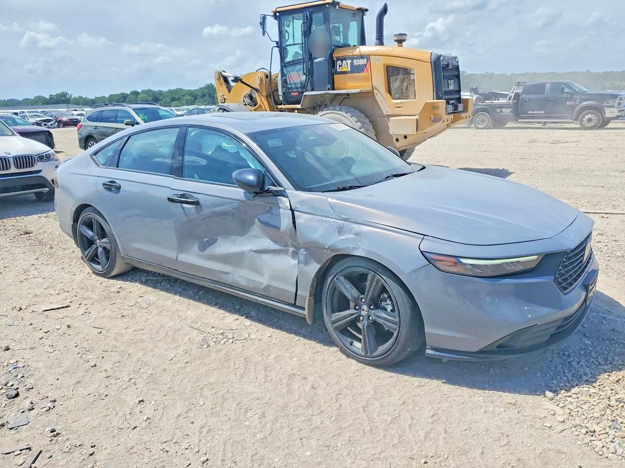 2024 Honda Accord Hybrid Sport-L - Image 4