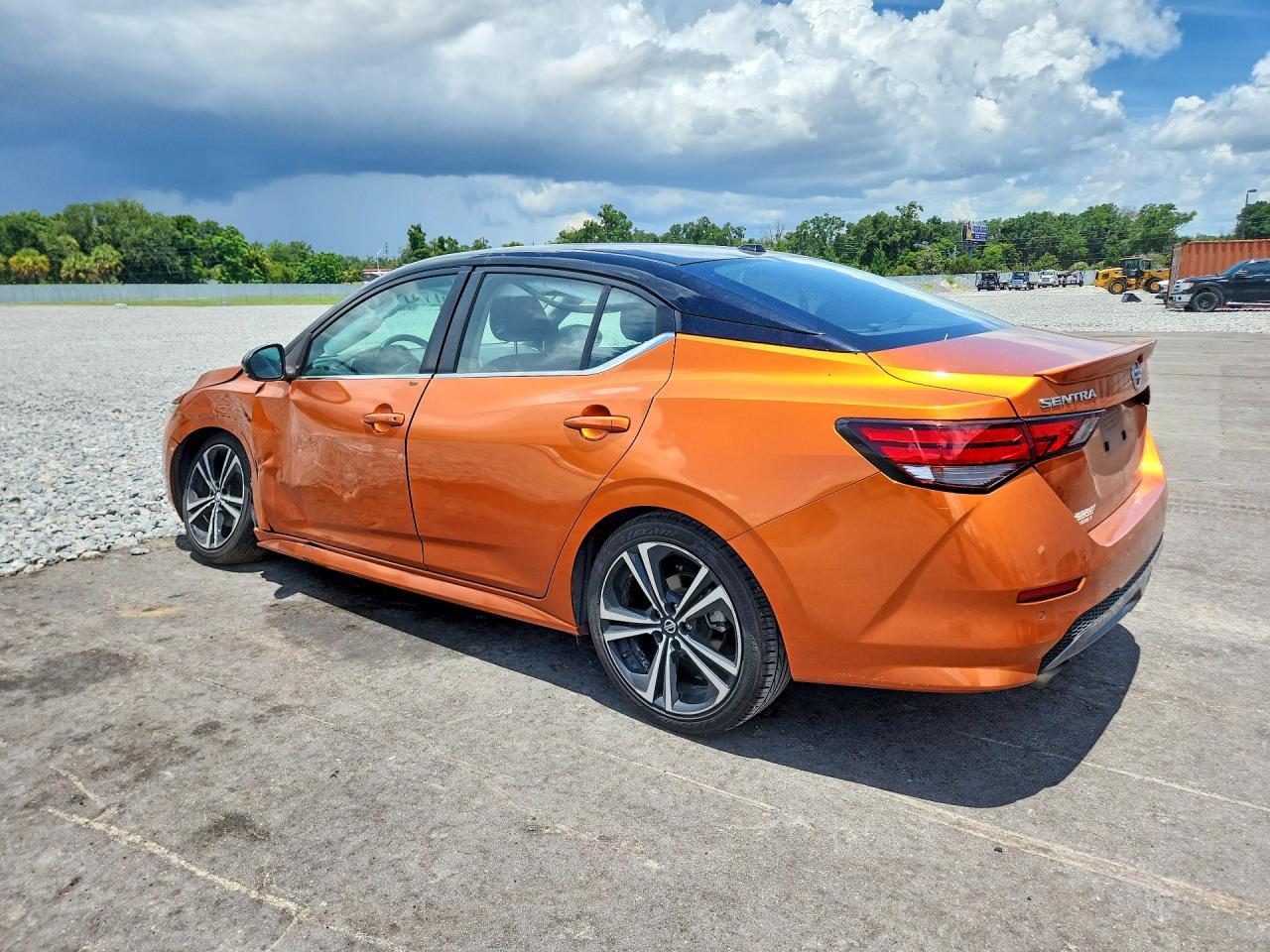 2020 Nissan Sentra Sr - Фото 2