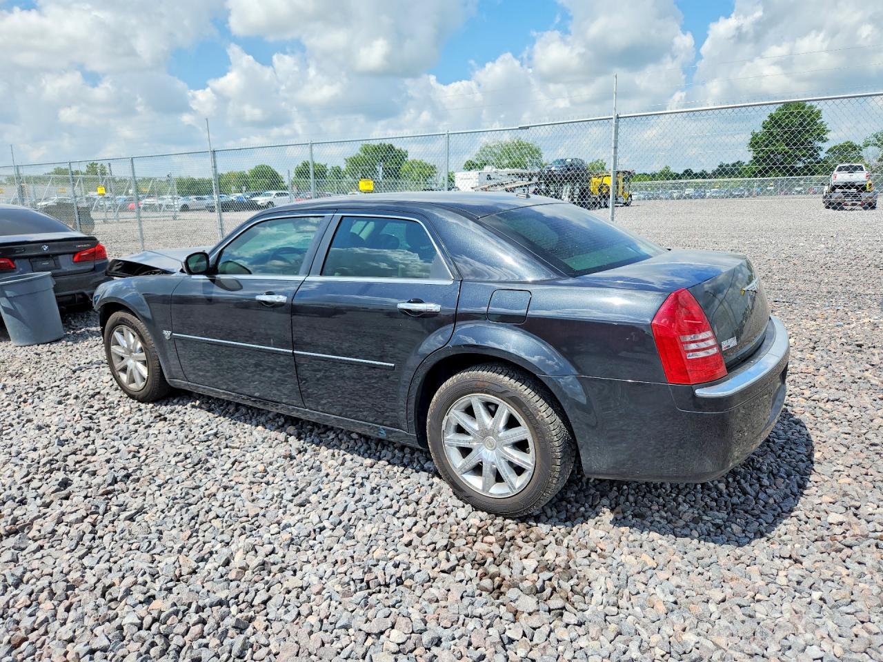 2007 Chrysler 300C - Фото 2