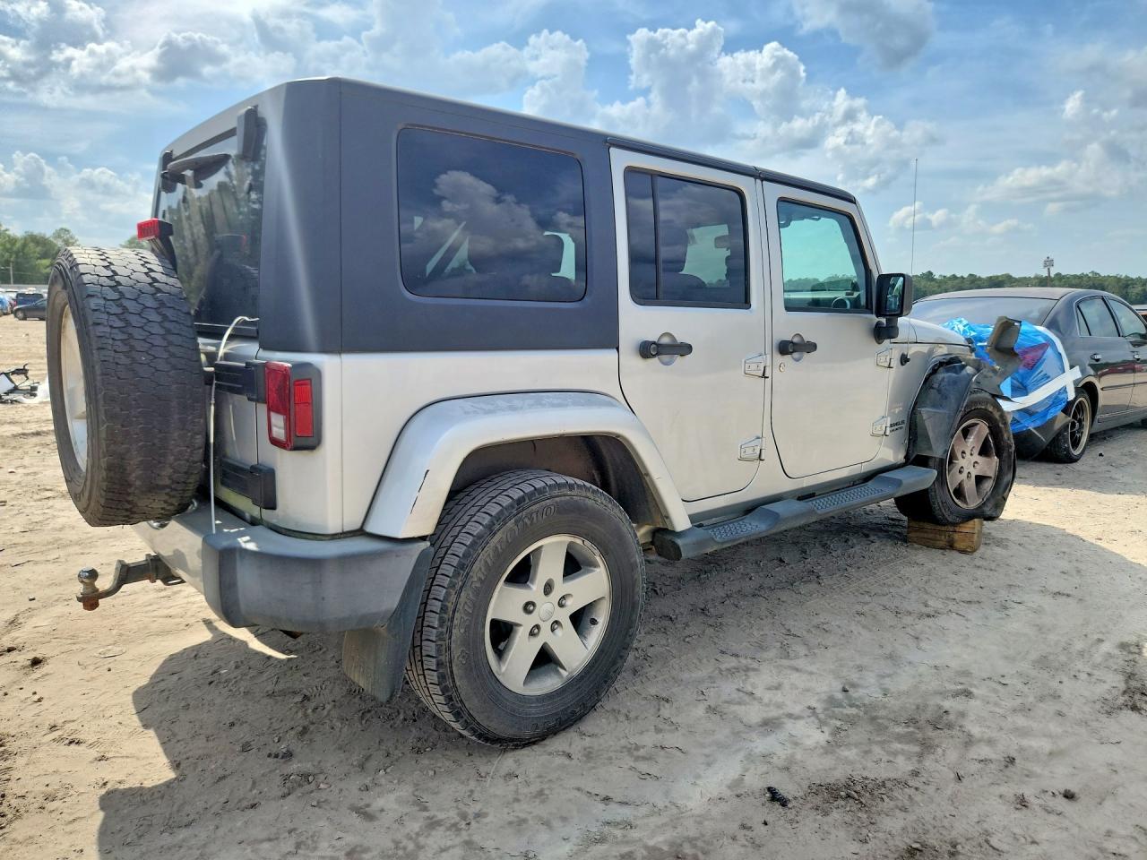 2008 Jeep Wrangler Unlimited Sahara - Фото 3
