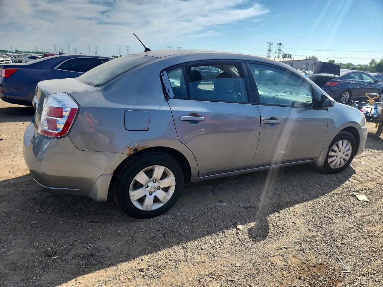2010 Nissan Sentra 2.0/2.0S/Sr/2.0Sl - Фото 3