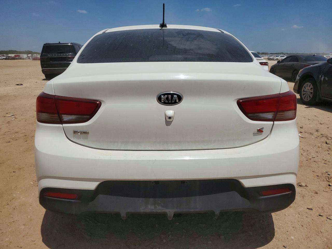2020 Kia Rio - Image 6