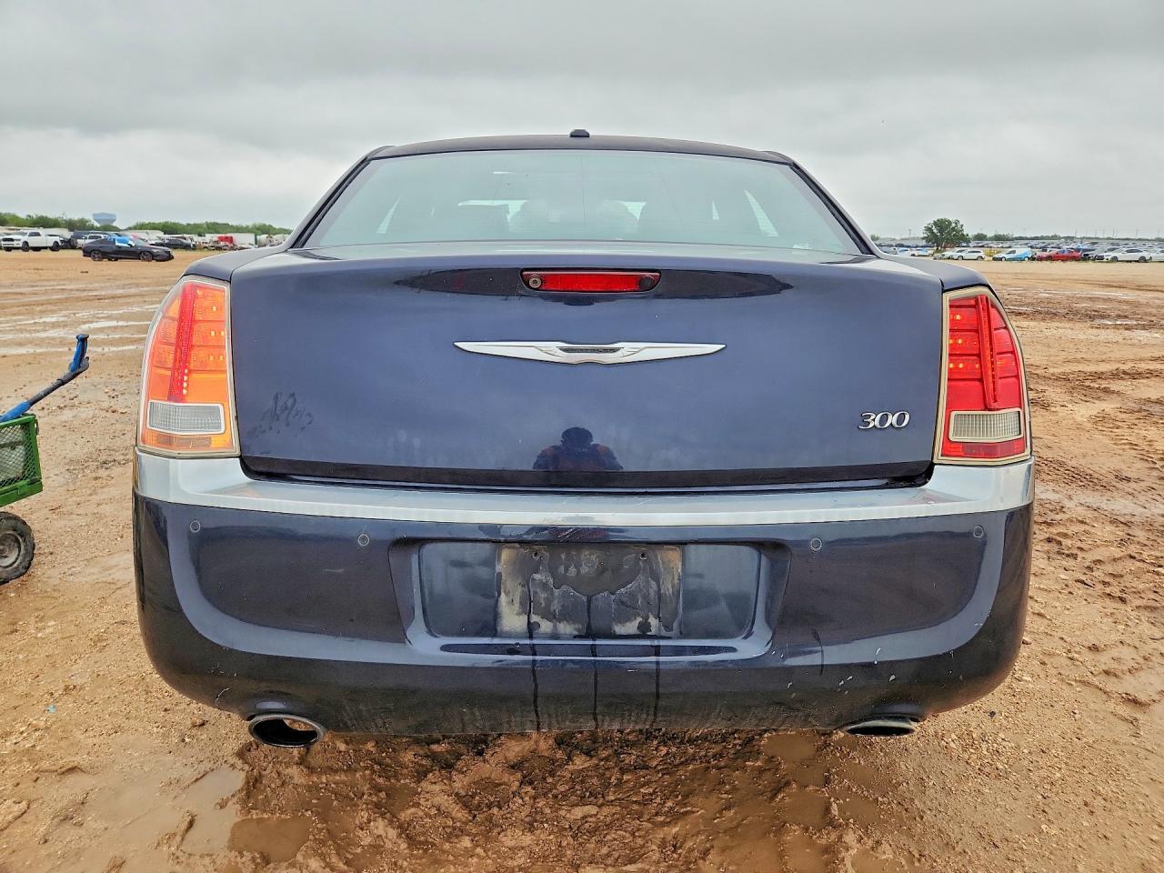 2011 Chrysler 300 Limited - Фото 6