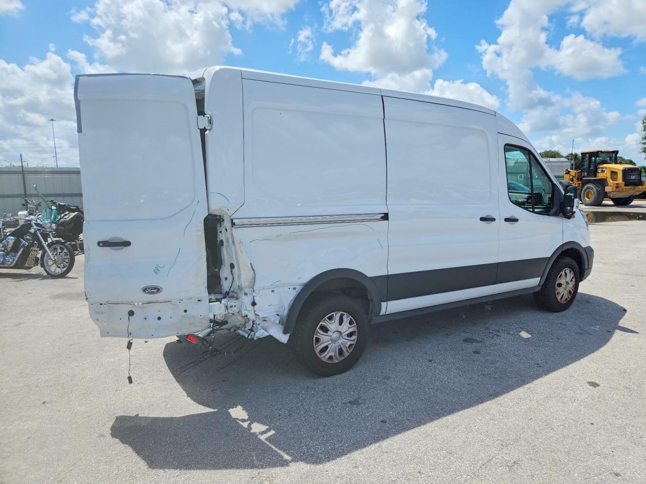 2022 Ford Transit 350 Delivery Van - Фото 3